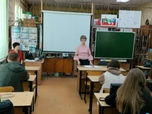 В Сосновском агропромышленном техникуме состоялся открытый урок на тему: "Государственные меры поддержки субъектов малого и среднего предпринимательства, самозанятых граждан"