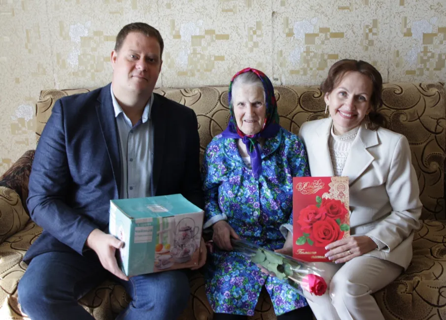 Поздравляем с 90-летним юбилеем Софью Алексеевну Сбитневу!