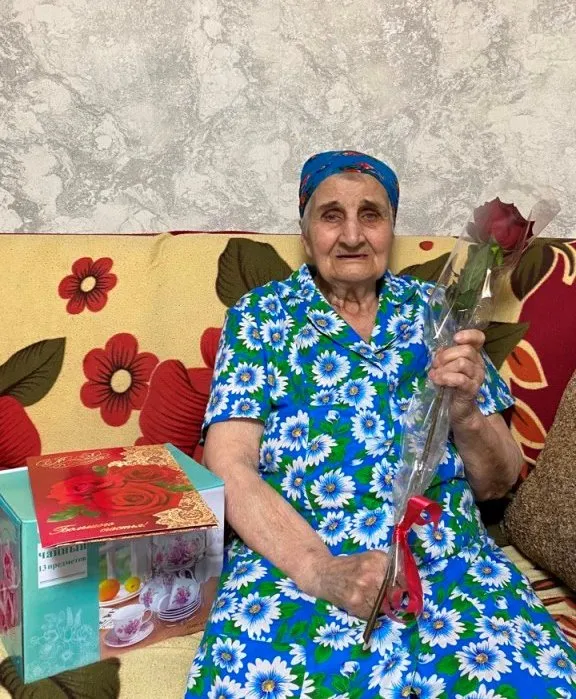 Поздравляем с 90-летним юбилеем Зинаиду Максимовну Чернышову!