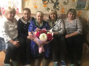 Поздравляем с 90-летним юбилеем Курнавину Анну Васильевну!
